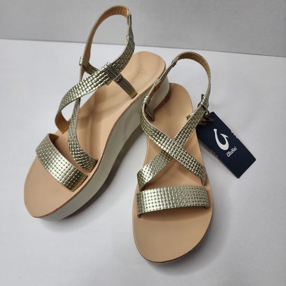 OluKai Women's Onohi Strappy Sandal, Sz 8 Bubbly/White Sand (Tan/silver) NWT